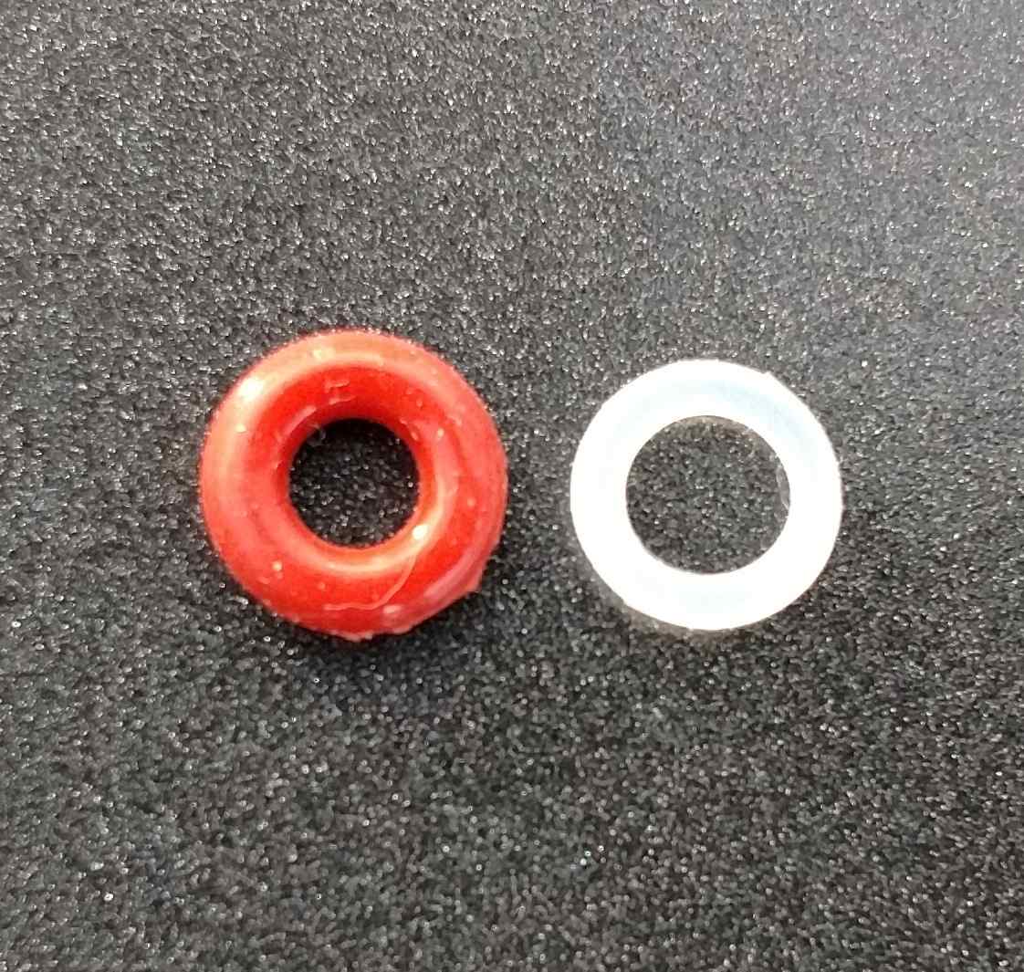 Rubber o-rings with a thickness of 2.5mm and 1.5mm respectively.
